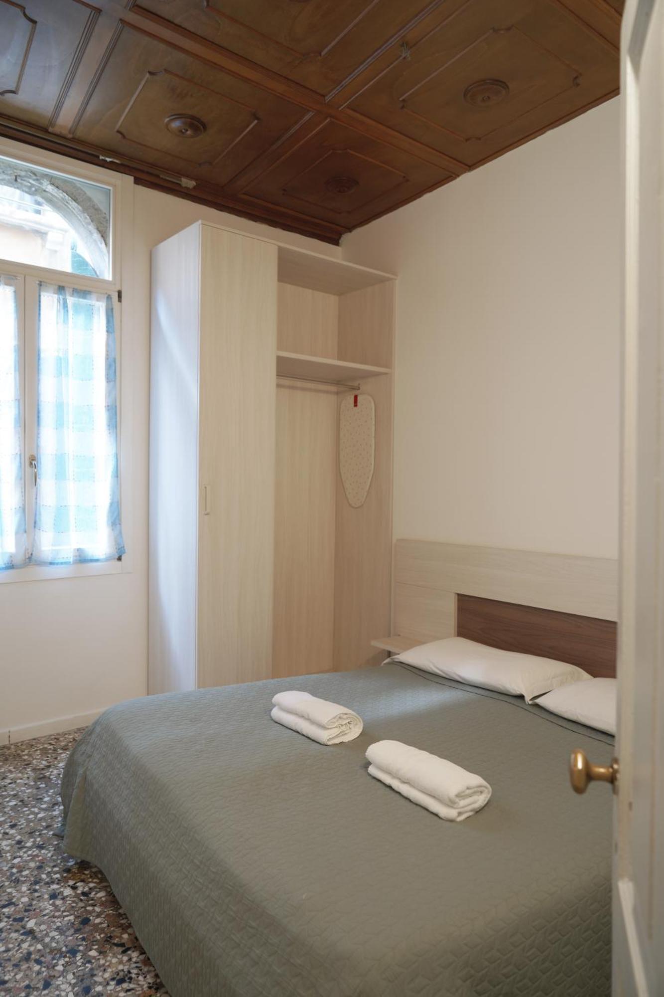 Melusina Apartments Rialto Венеция Экстерьер фото