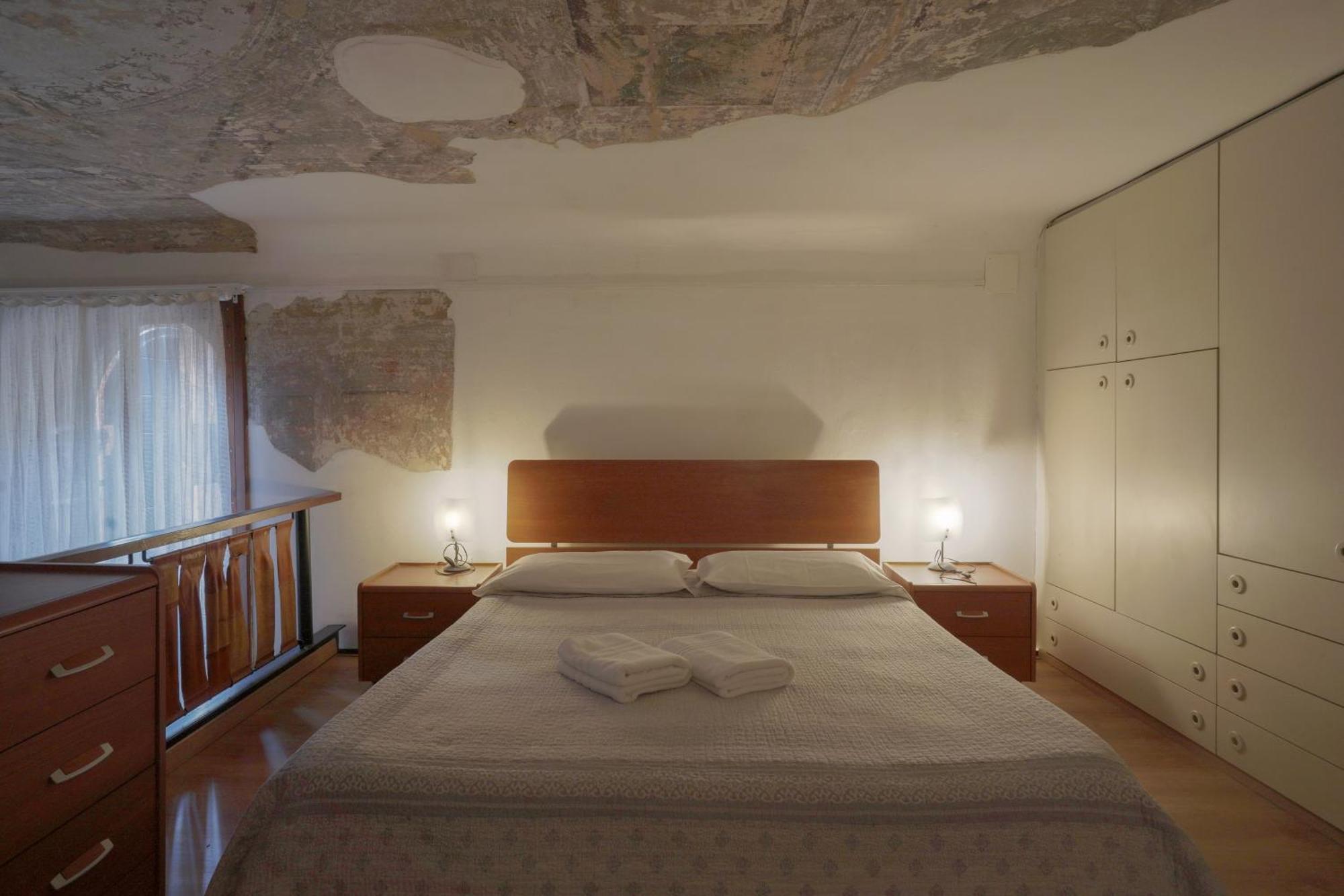 Melusina Apartments Rialto Венеция Экстерьер фото