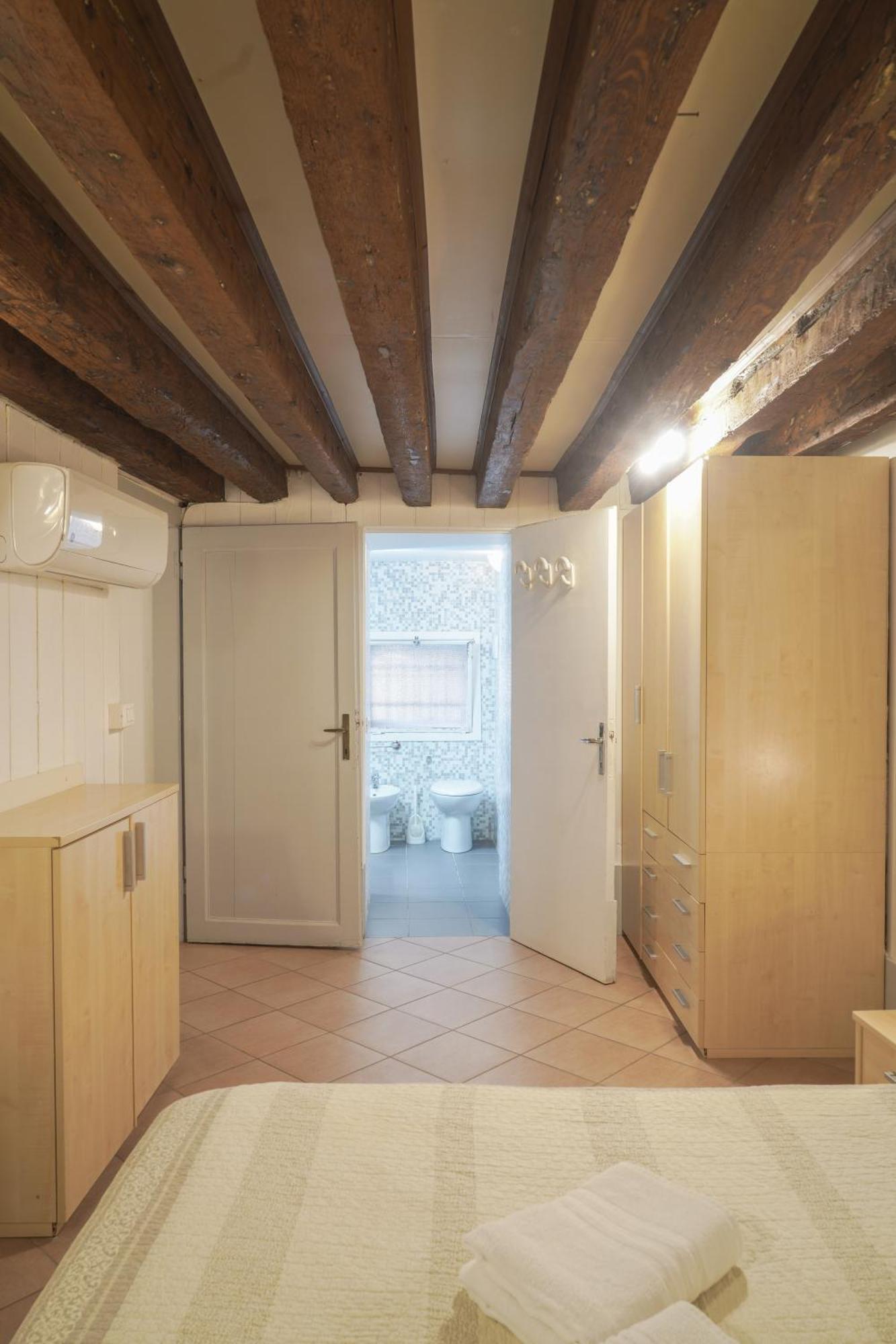 Melusina Apartments Rialto Венеция Экстерьер фото